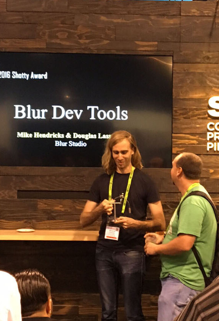 https://www.blur.com/media/pages/feed/20160730-blur-receives-shotgun-shotty-award/e2bf7bde93-1752858109/siggraph_shotgun_1080-700x1024-crop.jpg
