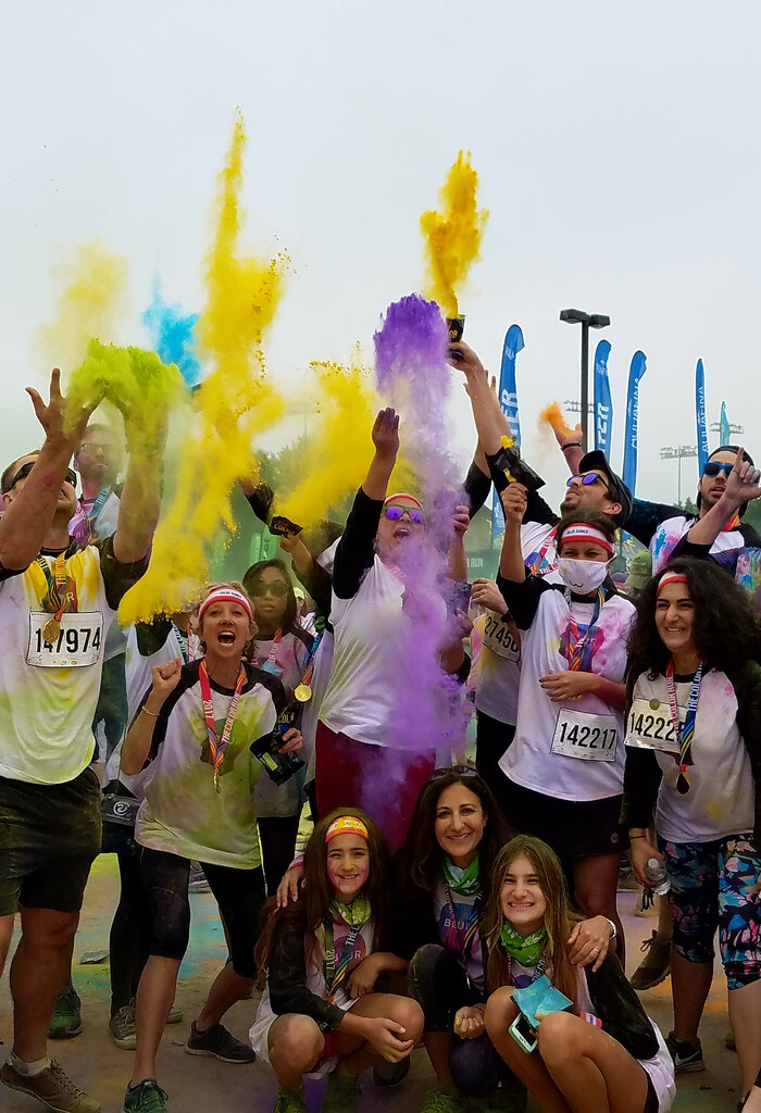 https://www.blur.com/media/pages/feed/20171115-blur-at-the-color-run/5a50a76ac2-1752858109/20171112_105017-700x1024-crop.jpg