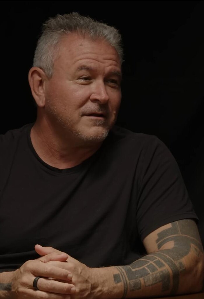 https://www.blur.com/media/pages/feed/blur-history/f2bd0297f3-1754344448/tim_fireside_chat-700x1024-crop.jpg